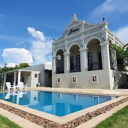 Je T'Aime Cafe & Villa SingBuri Buitenkant foto