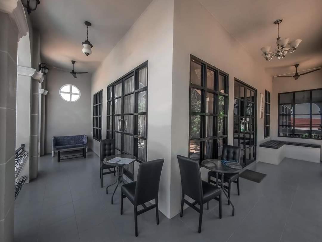 Je T'Aime Cafe & Villa SingBuri Buitenkant foto