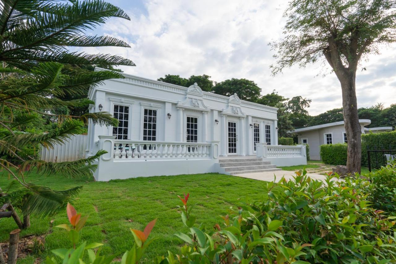 Je T'Aime Cafe & Villa SingBuri Buitenkant foto